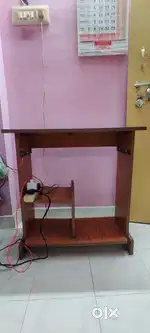 Computer table