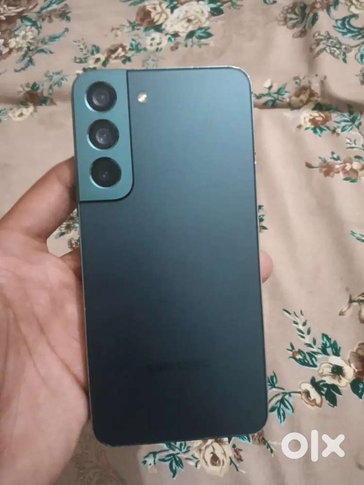 Samsung s22 hai 8.128 me hai