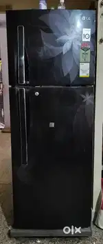 LG Refrigerator in Good Condition – Affordable Price