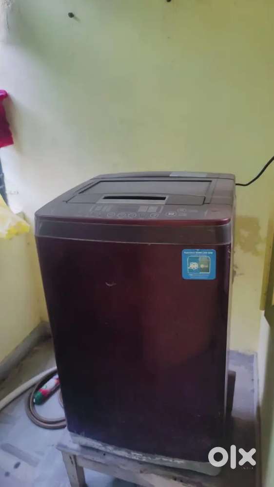LG WASHING MACHINE 5YEARS OLD JUST 10000