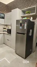 SAMSUNG REFRIGERATOR (FRIDGE)