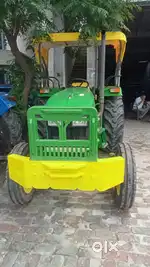 John Deere 5210