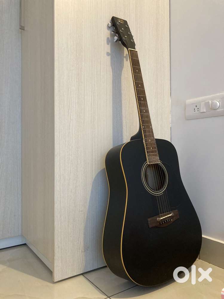 Acoustic Jumbo Guitar from J&D Brothers