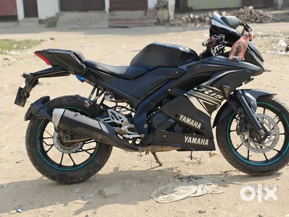 Yamaha R15 V3