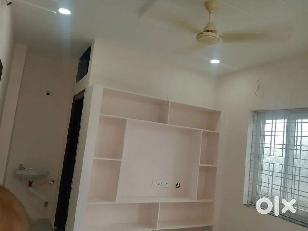 Available now 1 BHK for rent male bachelors(Hindus )only 1 bhk