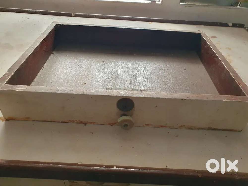 Saag Wood Robust Table