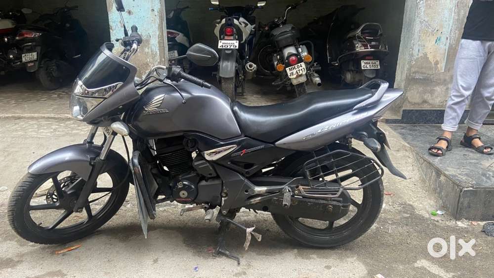 excellent condition CB unicorn with all paper clear