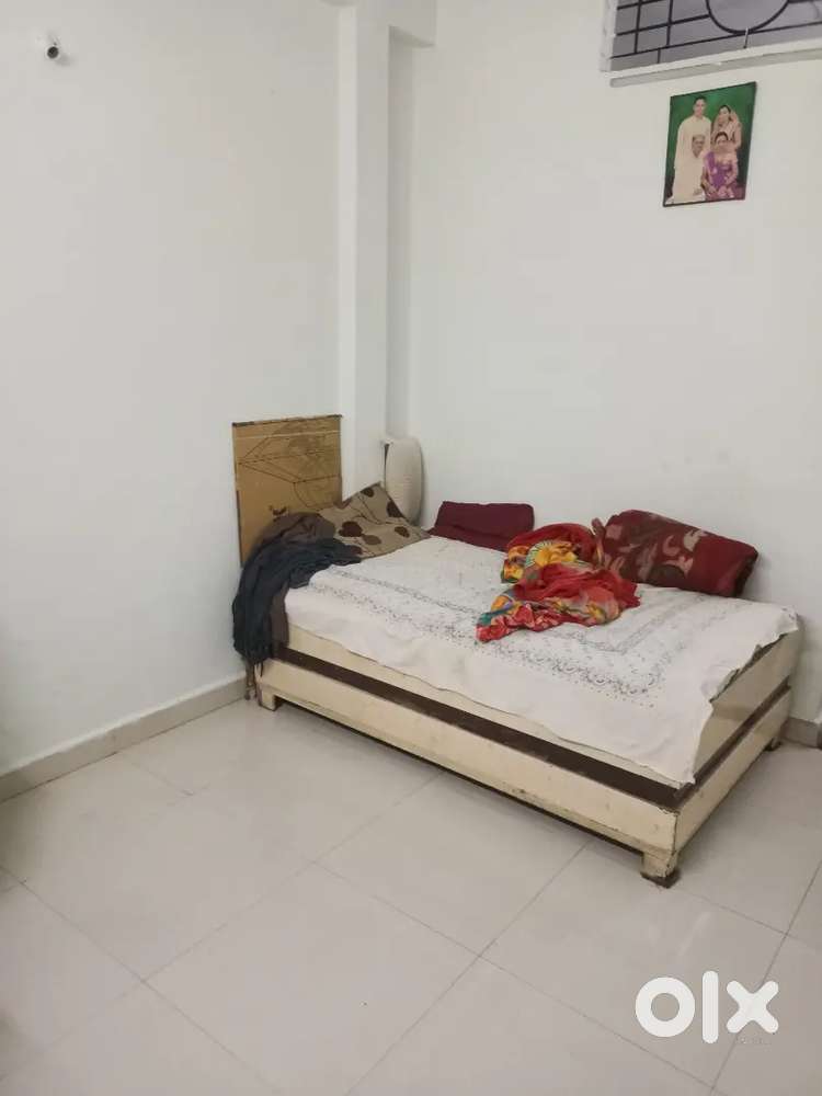 Urgent Required flate mate