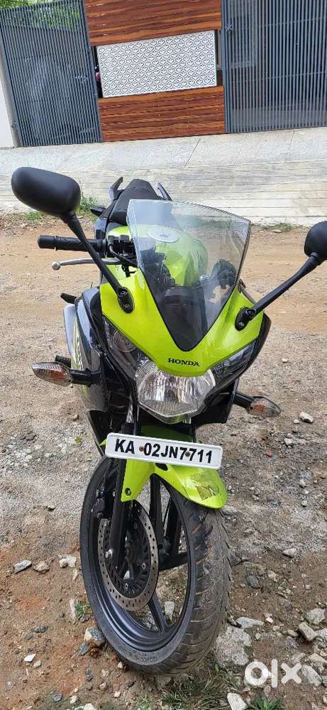 Honda CBR150R for sale good condition less driven