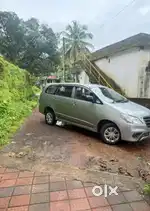Toyota Innova 2015u