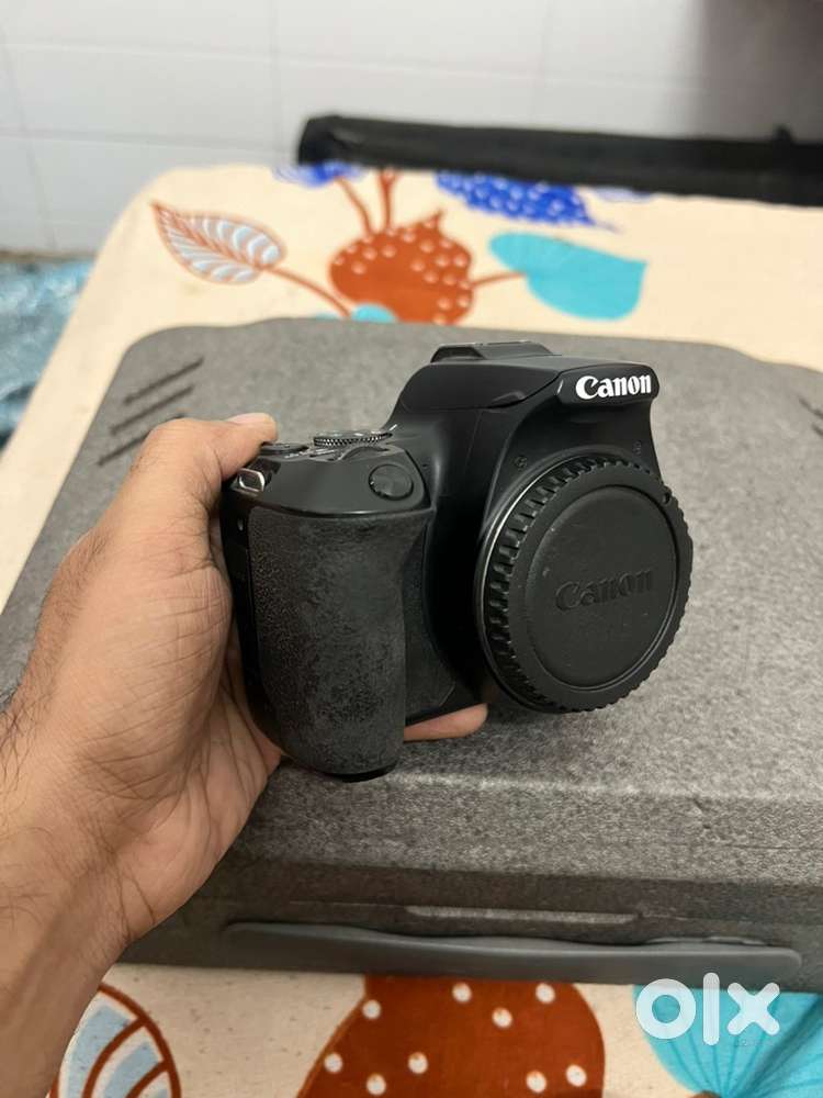 Canon 200d ii amazing condition