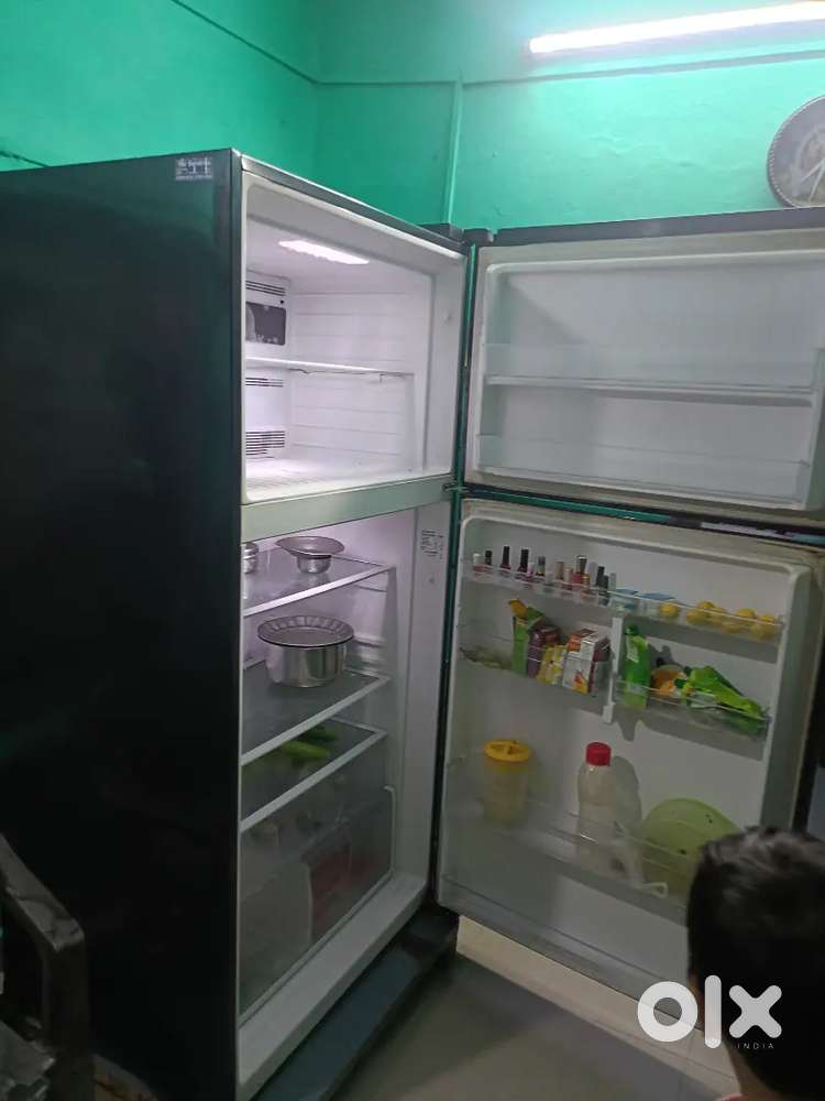 Hitechi 580 L 6 Years old