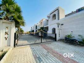 100gaj PLOT AVAILABLE IN GATED COMMUNITY WITH NOC