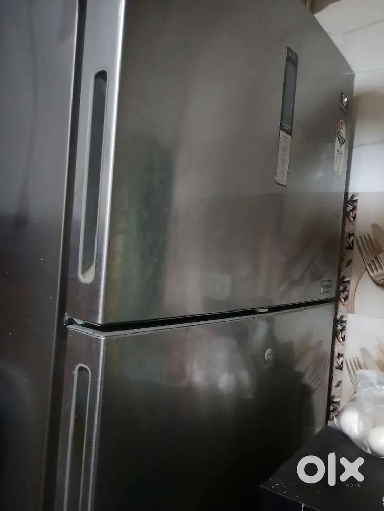 Whirlpool double door fridge