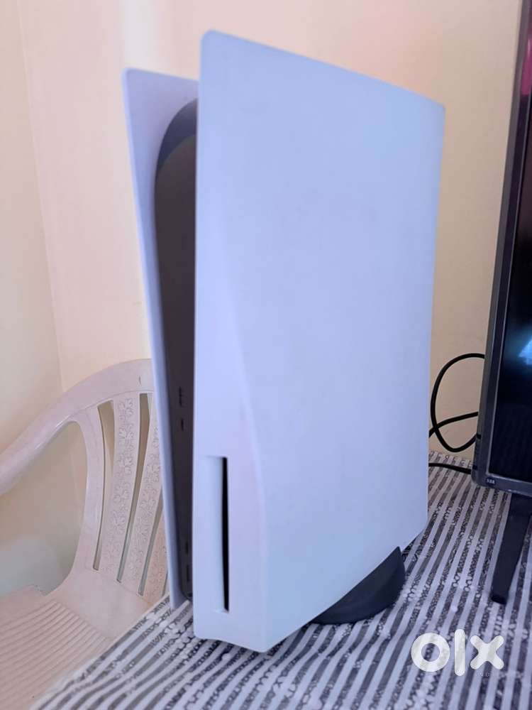 PlayStation 5 (PS5) – Excellent Condition  Original Box  Best Price