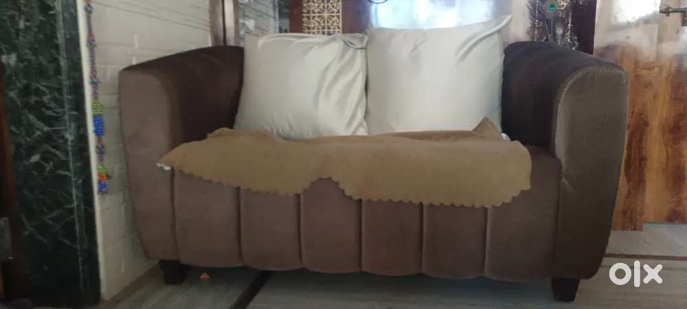 2 seater Sofa brand new