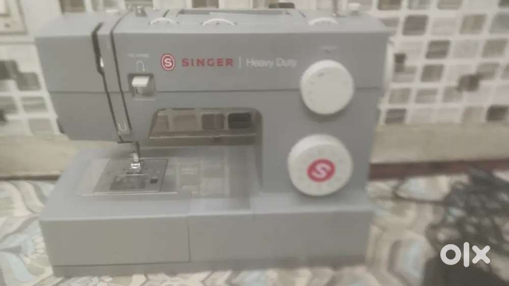 Singer FM 4423 swing machine