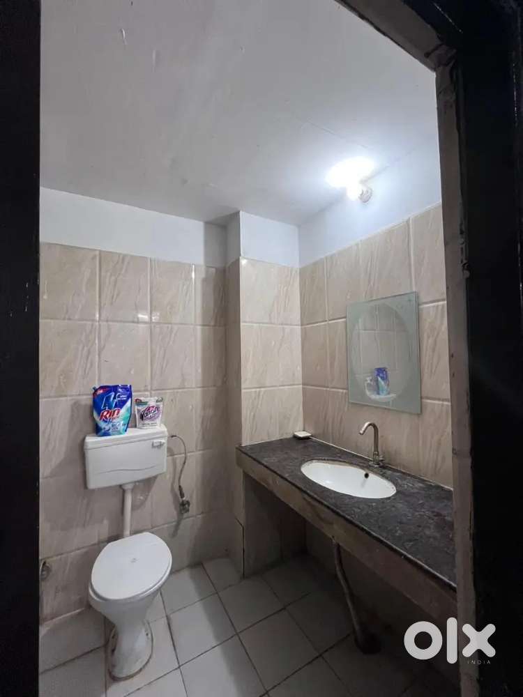 1 room available