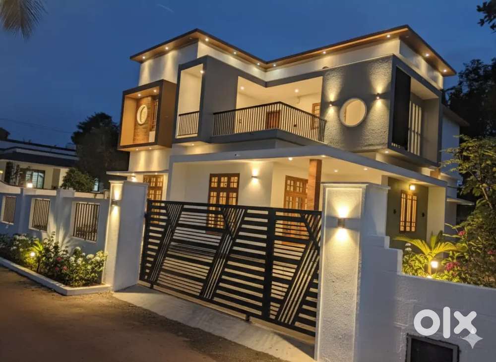 4 bed house for sale in Kurishummoodu