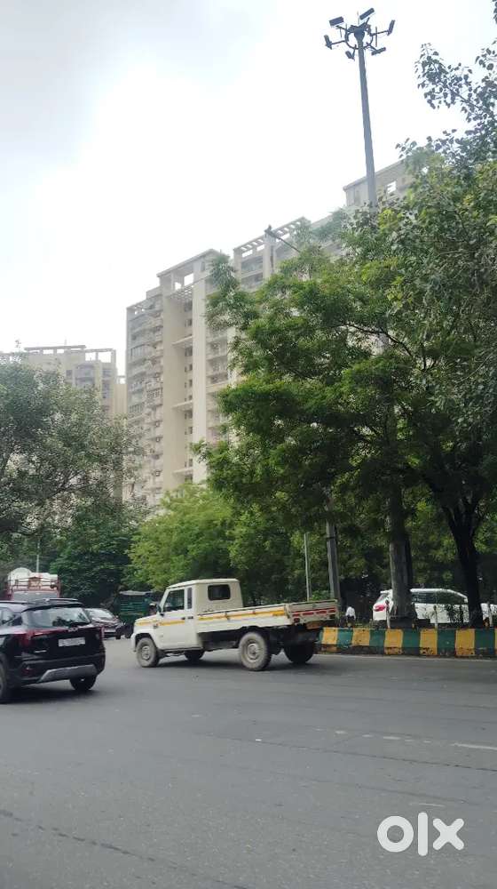 Koi bhi ho chalega not issue jise  ho wo hi room ki need ho to  a jaye