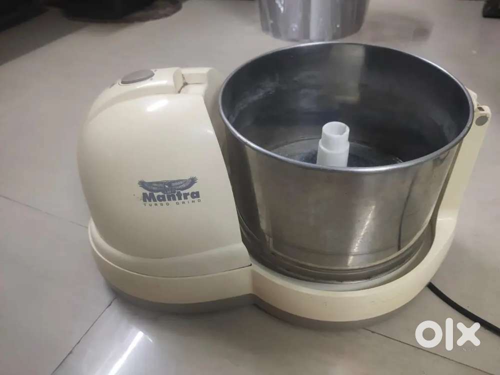 Mantra wet grinder. Only for Rs 2,999. Price negotiable.