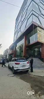 MALL OR OFFICE FOR RENT,READY TO MOVE