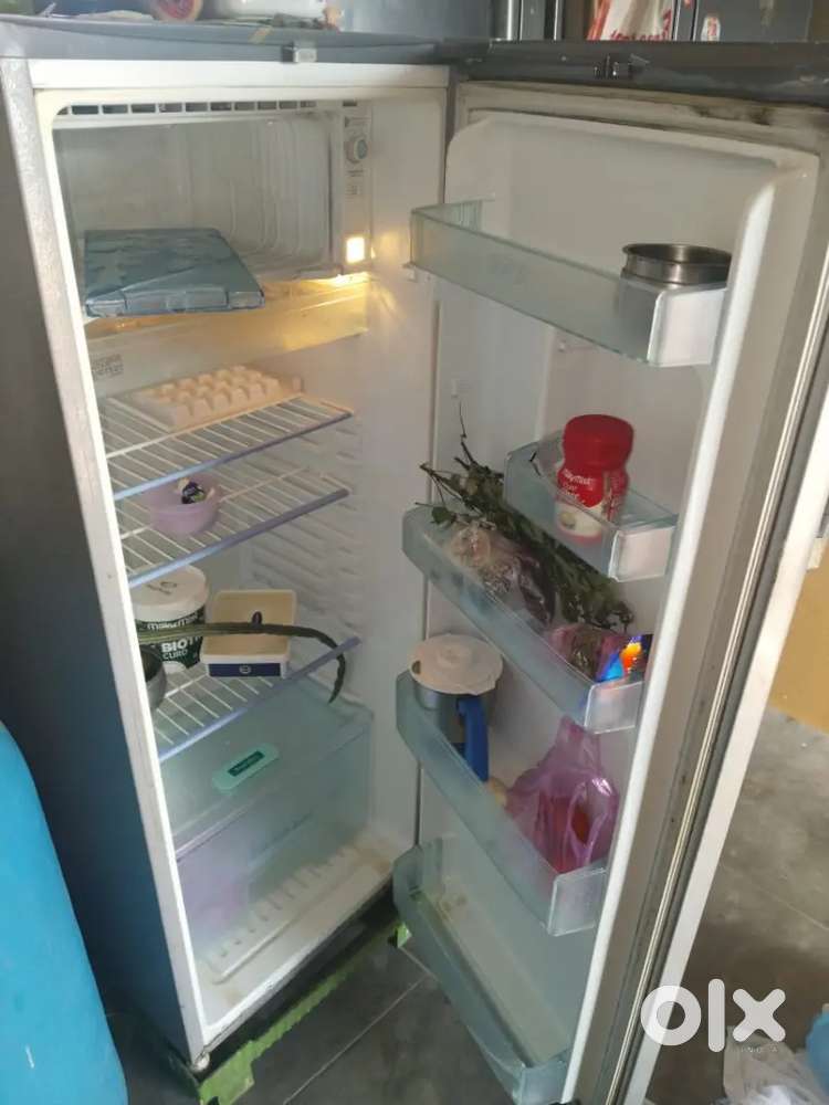 Samsung working conditions freezer door only damage