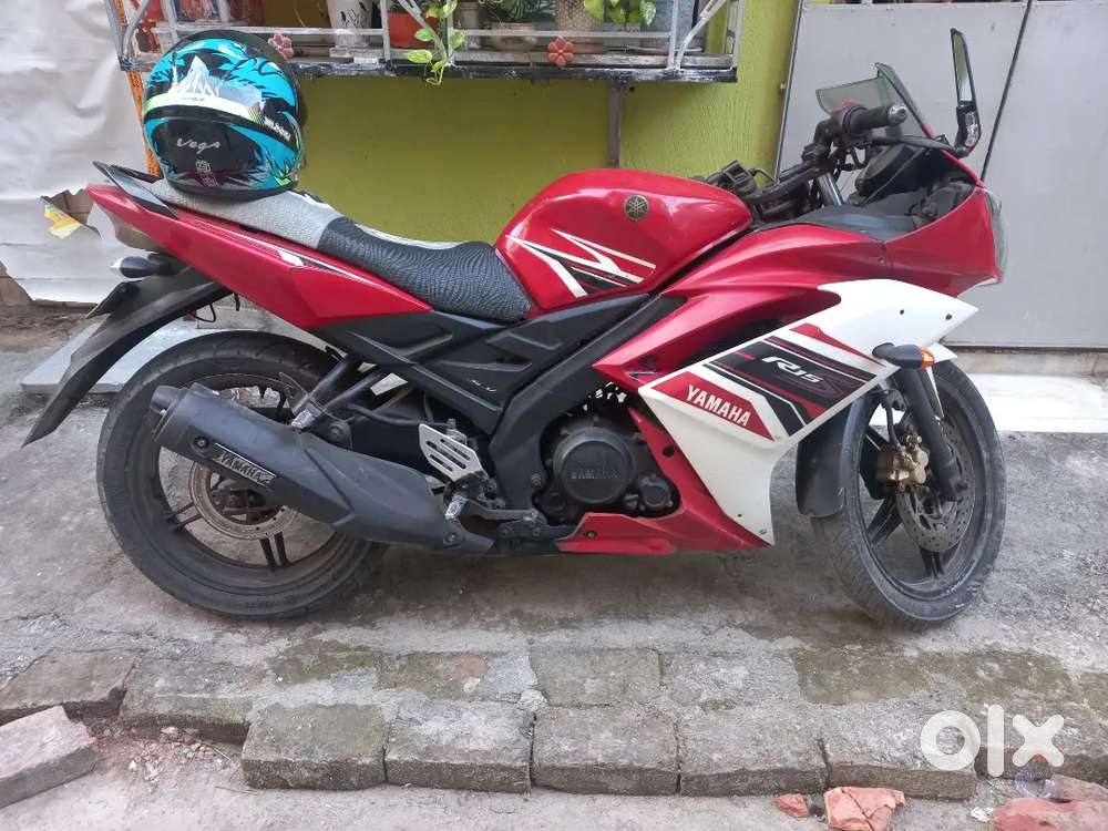 Yamaha r15s