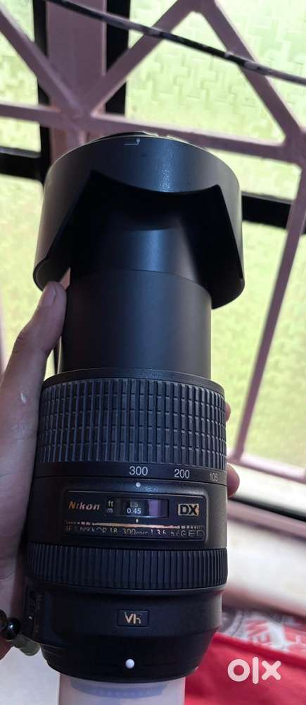 AF-S DX NIKKOR 18-300mm f/3.5-5.6G ED VR