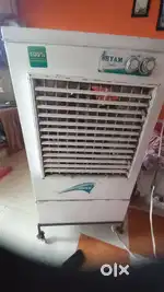 Syam color egjos fan 3 years old