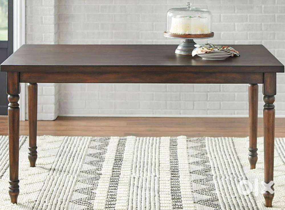 Dining Table with 6 cushioned chairs