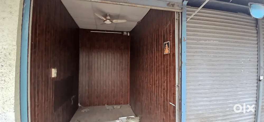 2 shops are for rent 125sqft  gulmohar road