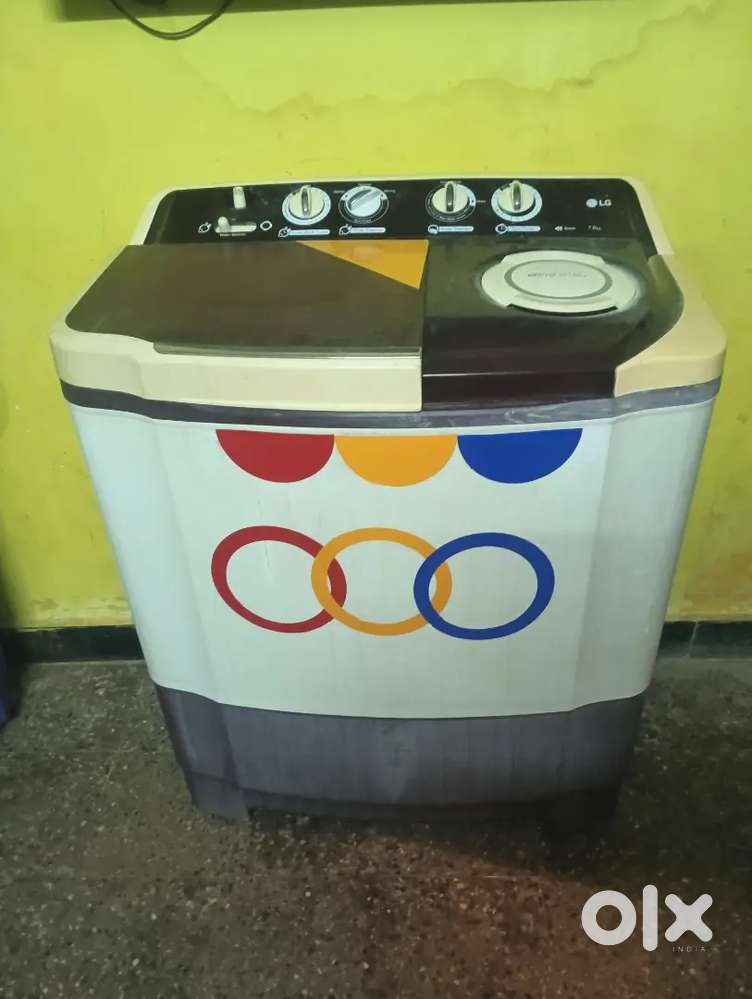 LG semi automatic washing machine