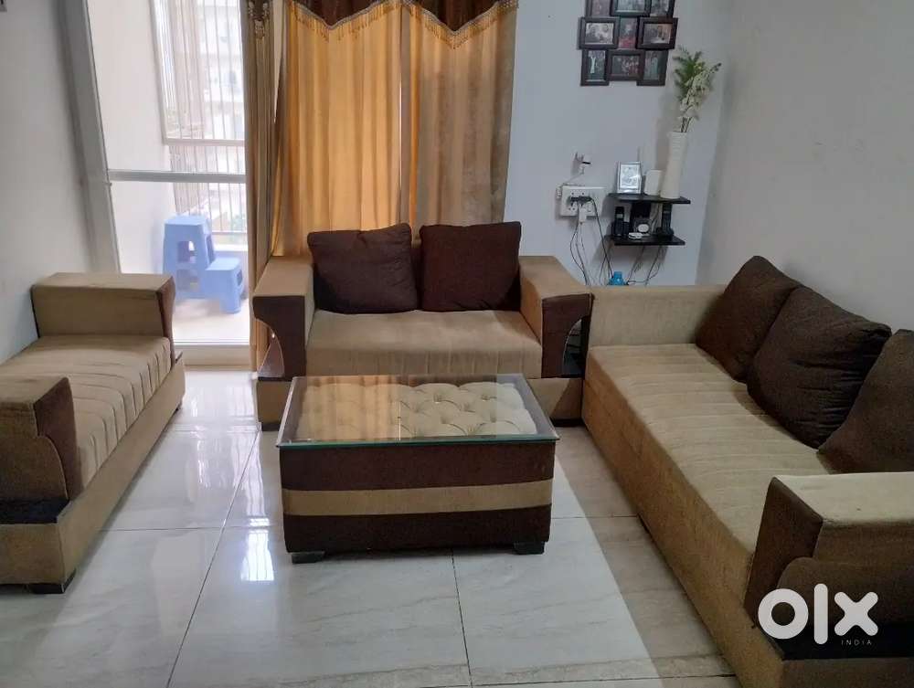 Immediate Sale | 3+2 Sofa with Setty & Center Table