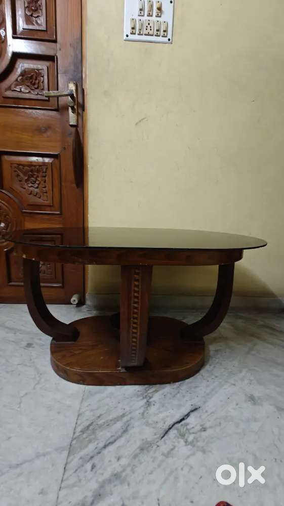 Centre table