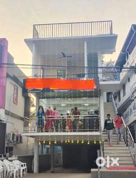 1050 sqft space for rent