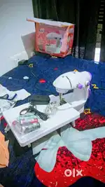 Mini sewing machine