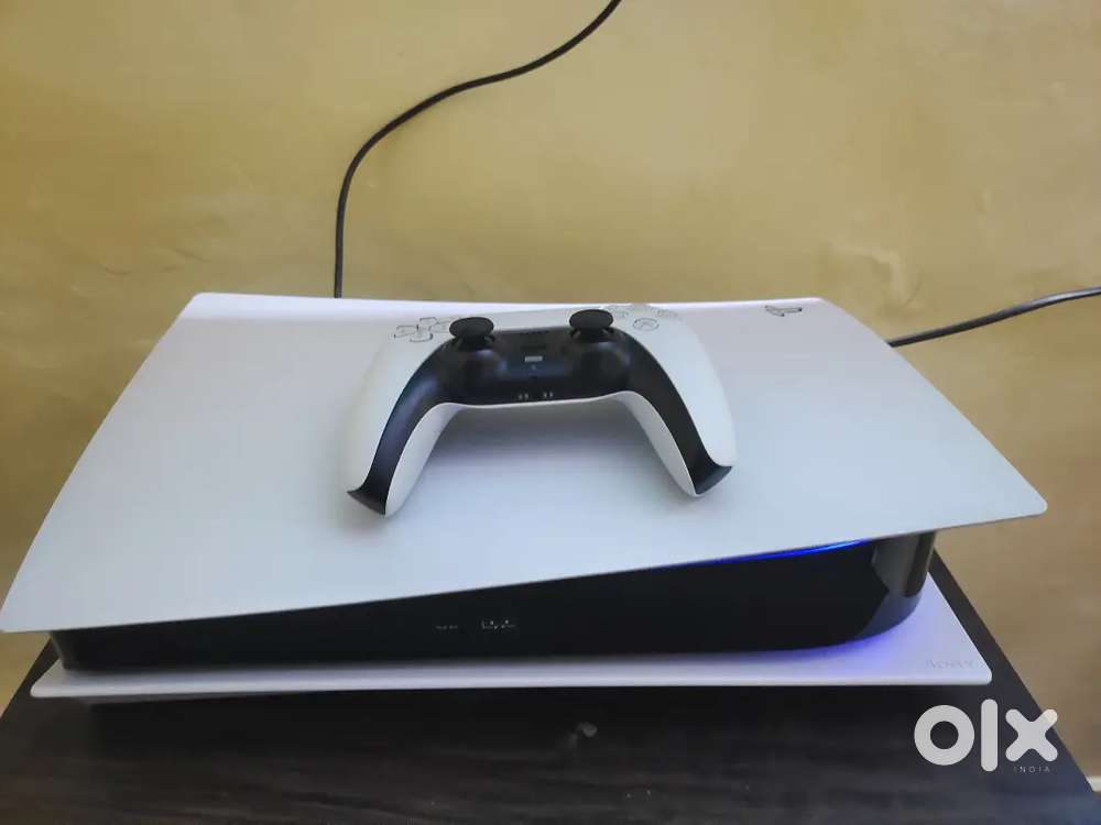 PlayStation 5 standard disc edition with 2 controllers