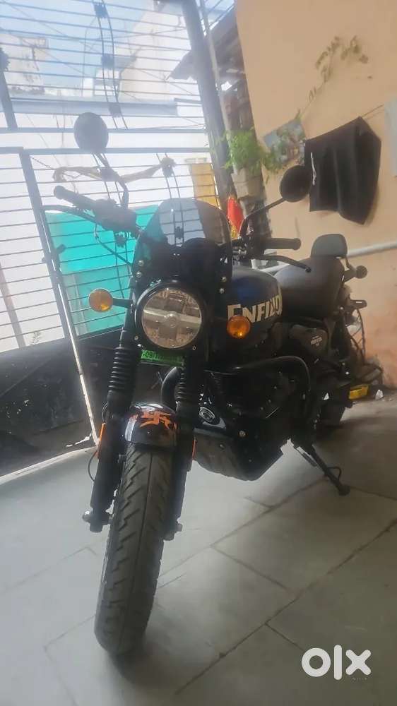 August me purchase kri hai new top model with gpsbike hai