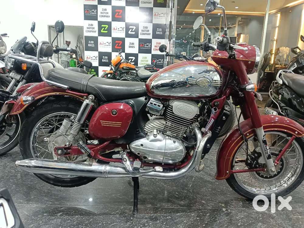 I'm selling jawa standard (2019) MODEL  CROME good condition scheme