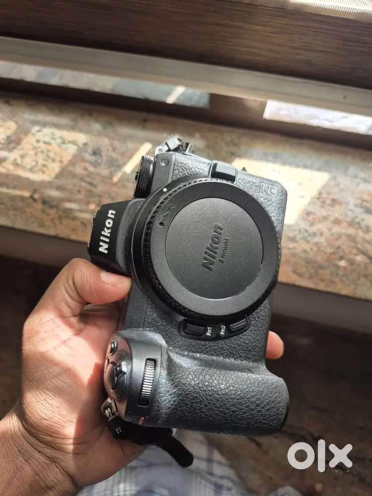 Nikon Z6 Mirrorless DSLR Camera