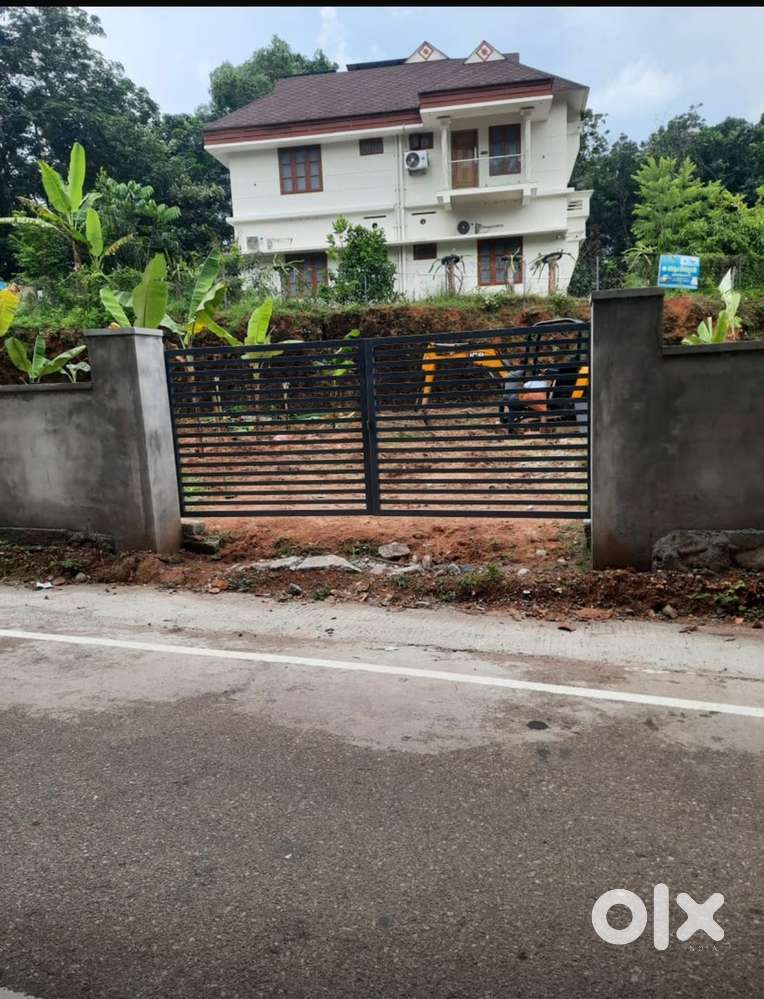 14 cent land and 3 room shop in Kuruvikonam, Anchal, Kollam