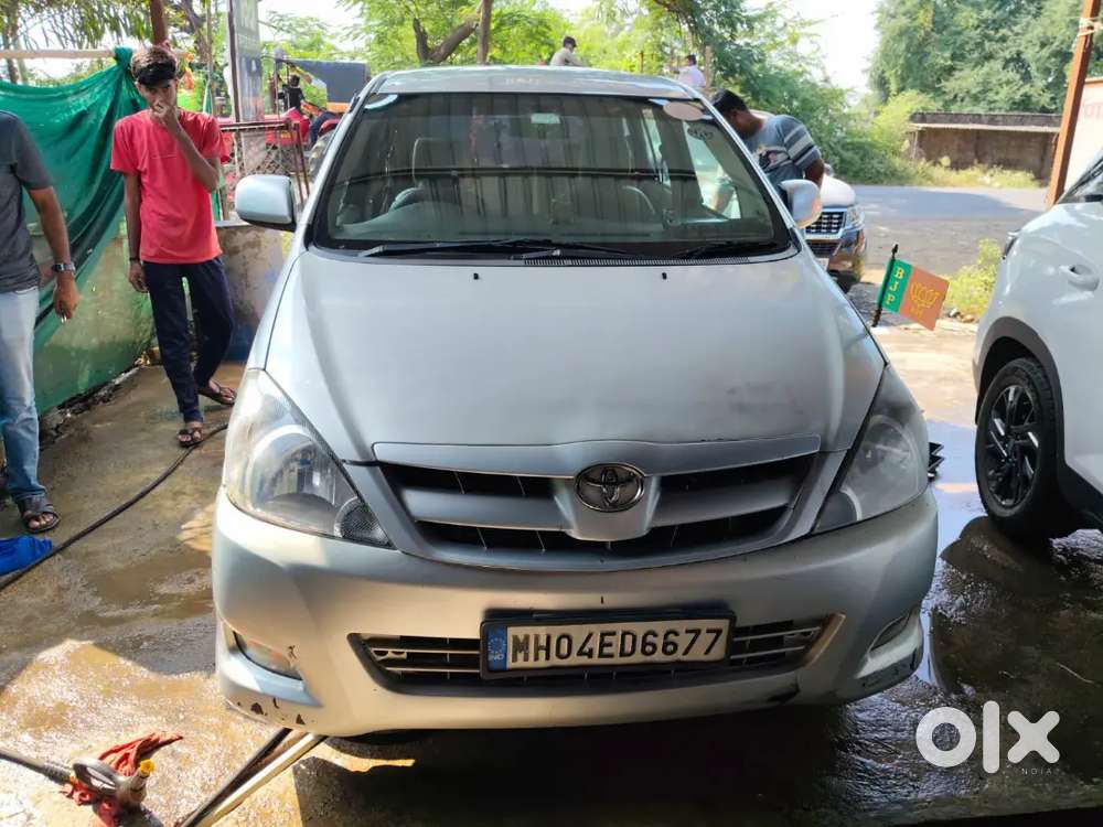Toyota Innova 2010 Diesel Well Maintained