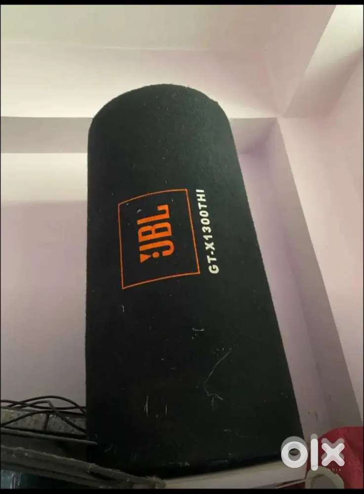 Sony amplifier, JBLwoofer