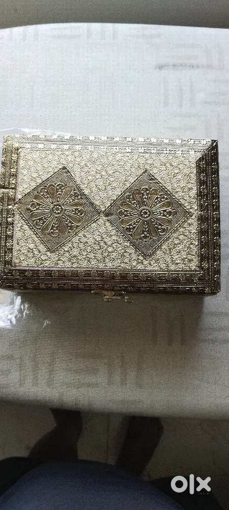 JEWELLERY BOX