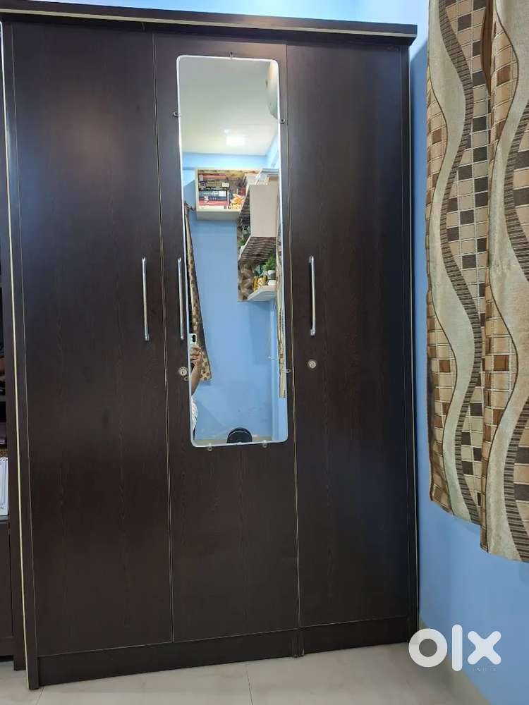 Wardrobe three Doors super Quality Strong