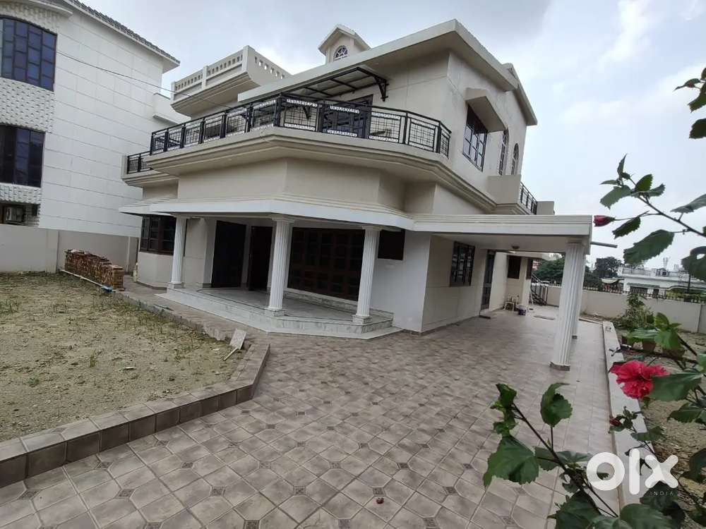 Office residence use 700gaz 4bhk kothi jogiwala rispana pul k pass