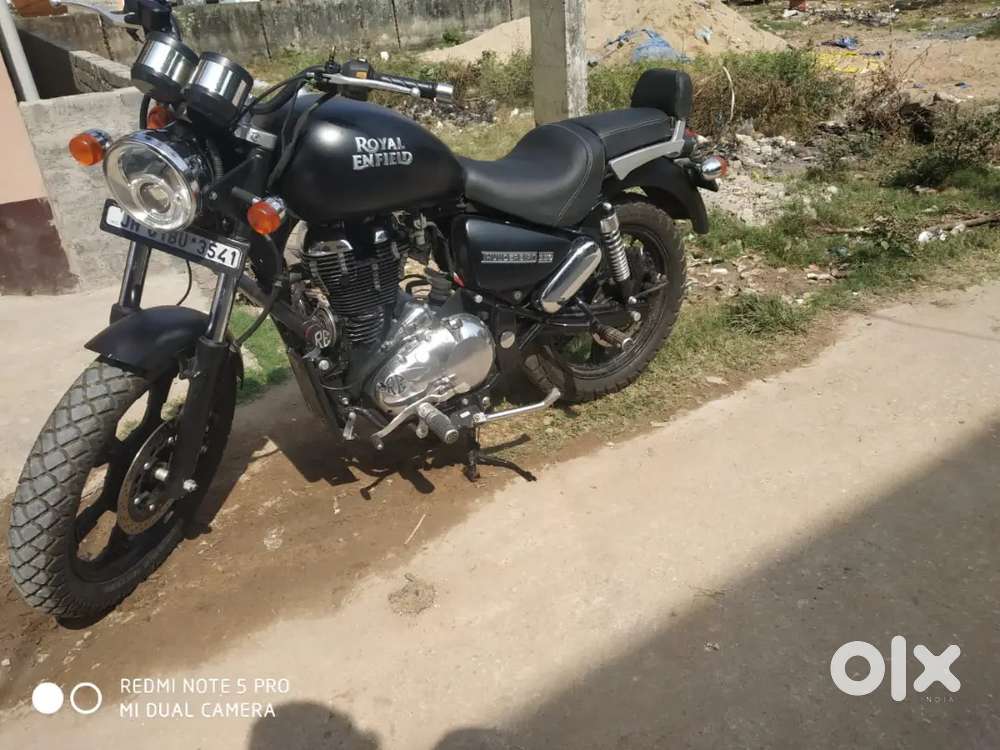 Bullet thunder bird. New tyre, new battery,new alloy rim.