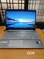 Hp laptop i5 12thgen  with intel iRis graphics, 8/512