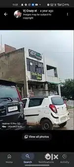 Chinese cook and helper thoda bahut Chinese ka or cutting ka kam aata